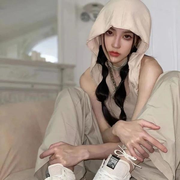荡妇封面